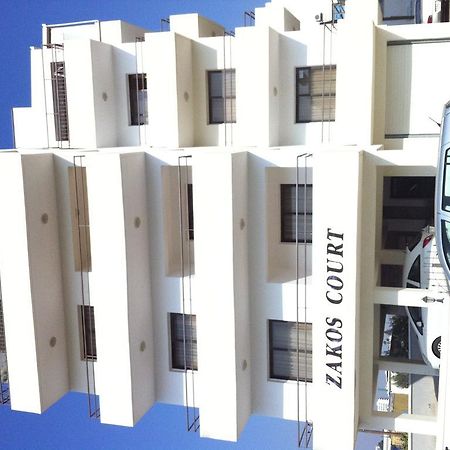 Zakos Court Apartments Larnaca Dış mekan fotoğraf