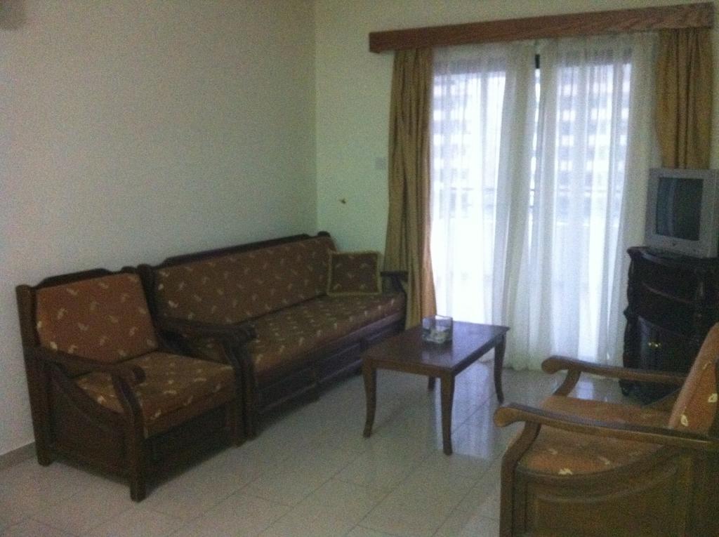 Zakos Court Apartments Larnaca Dış mekan fotoğraf