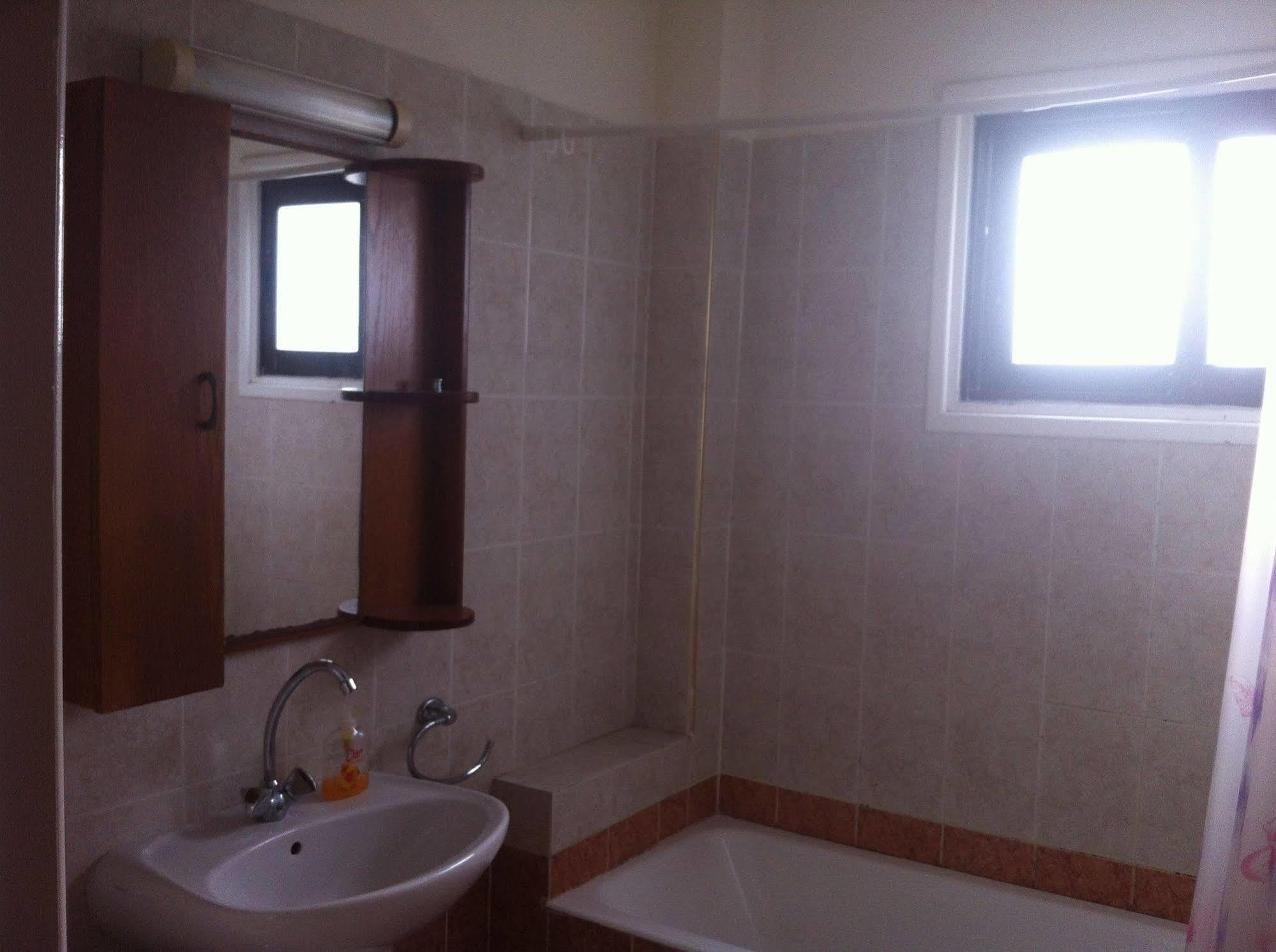 Zakos Court Apartments Larnaca Dış mekan fotoğraf